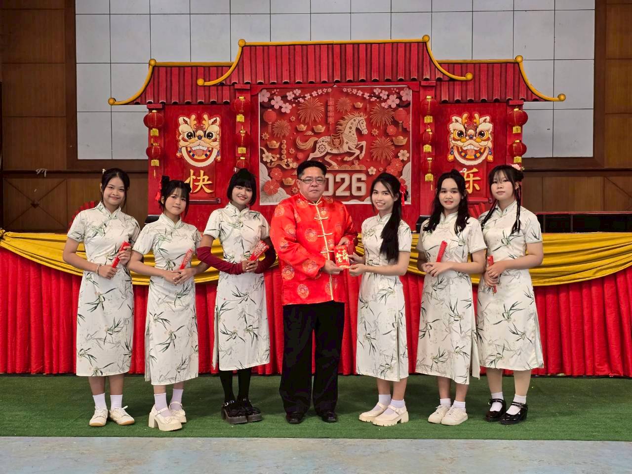 วันศุกร์ที่ 20 กุมภาพันธ์ 2569 กลุ่มสาระฯภาษาต่างประเทศ โรงเรียนภักดีชุมพลวิทยา จัดกิจกรรมวันตรุษจีน ณ หอประชุม 9 ปี